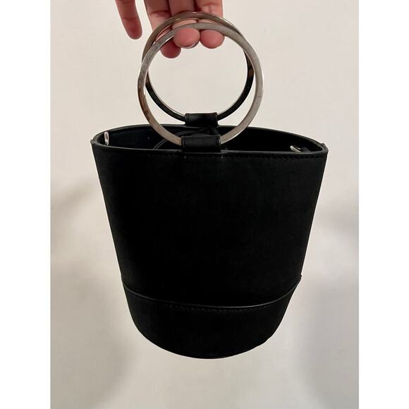 Steve Madden Minimalist Cross body Bucket Bag - Picture 5 of 9